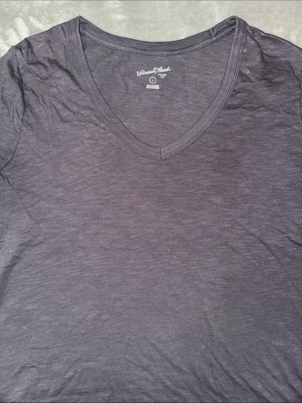 Universal Thread Men's V-Neck Tee - Charcoal